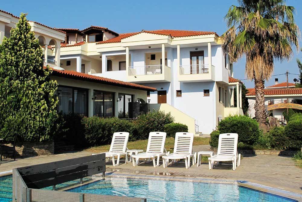 Acrotel Lily Ann Village Hotel 3*