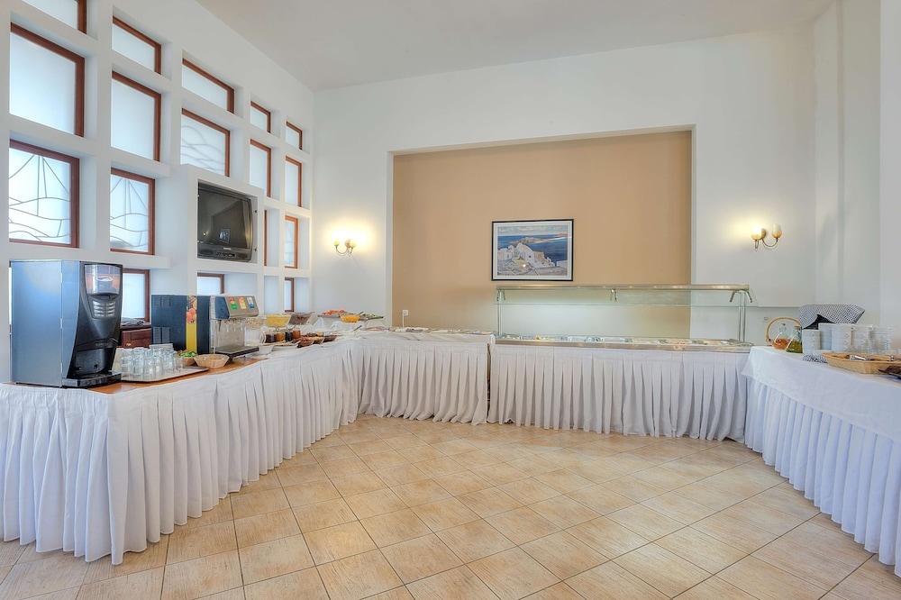 Acrotel Lily Ann Village 3*